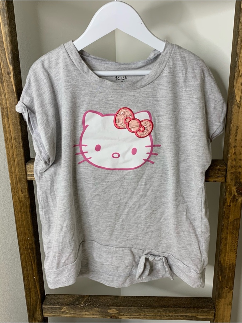 Hello Kitty Girls' Gray Tee with Pink Graphic Bow Size 12